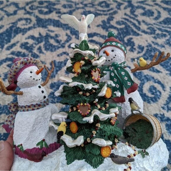 Lenox - Together At Christmas - Frosty Collection Sculptures - Picture 6 of 12